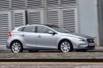 Volvo V40 D4 Inscription 2016 года (UK)